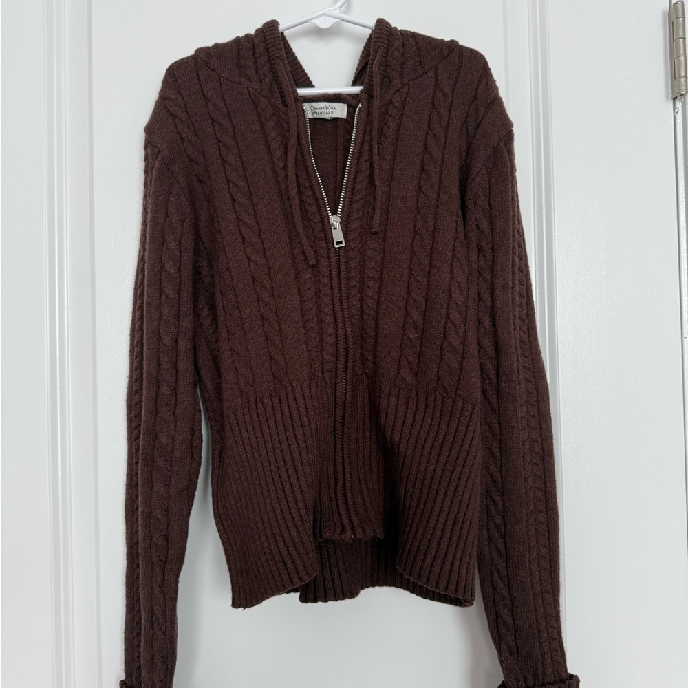 Brown Cable Knit Zipup Sweater/Hoodie